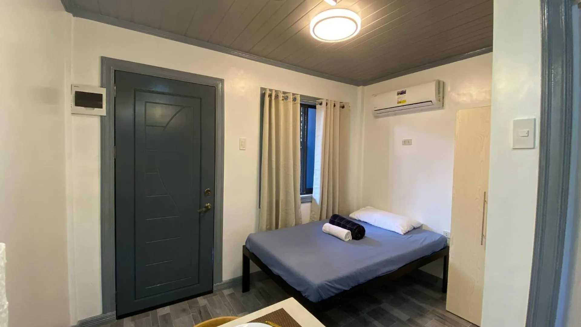 8-Door Room Apartment With Kitchenette And Air-Conditioned Individual Room Davao Филиппины